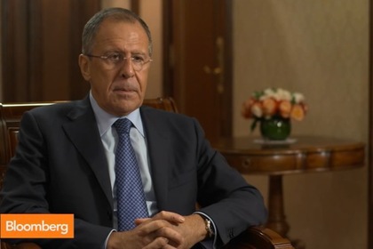 Сергей Лавров заверил, что Россия не хочет соперничать с США в чем-либо, кроме спорта. Кадр: Bloomberg TV