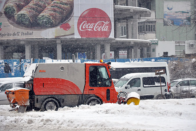 Движение крупнотоннажного транспорта, не оснащенного надлежащим образом, запрещено.