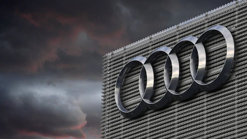 Audi vrea să înghețe creșterea salariilor și să reducă bonusurile pentru 55.000 de angajați.
