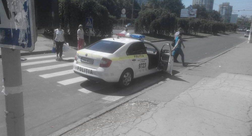 Полицейские, задерживали подозреваемых в ряде правонарушений.