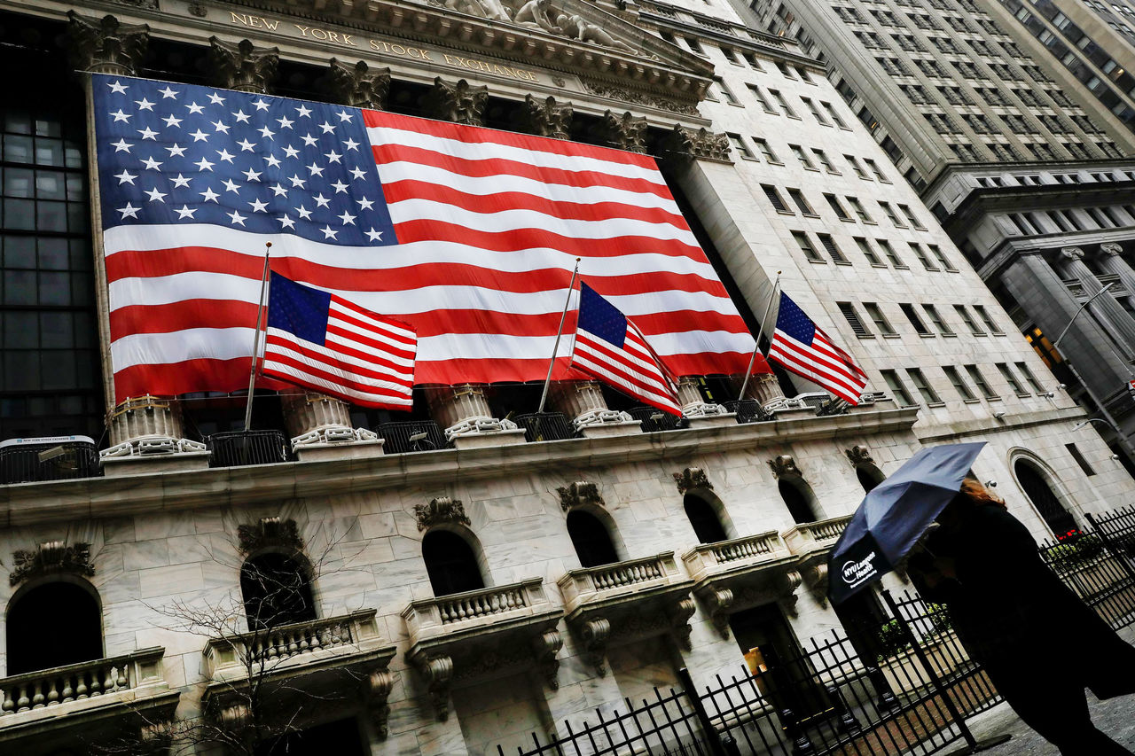 ВВП США в первом квартале упал на 5% впервые с 2008 года.