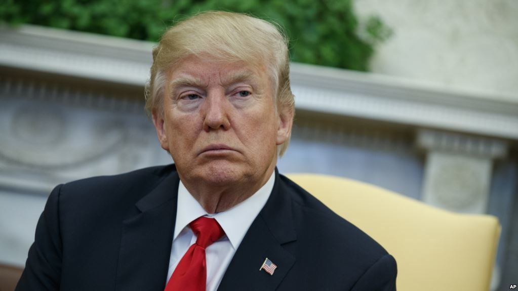 Суд в США дал ход иску о нарушении Трампом конституции. Фото: AP