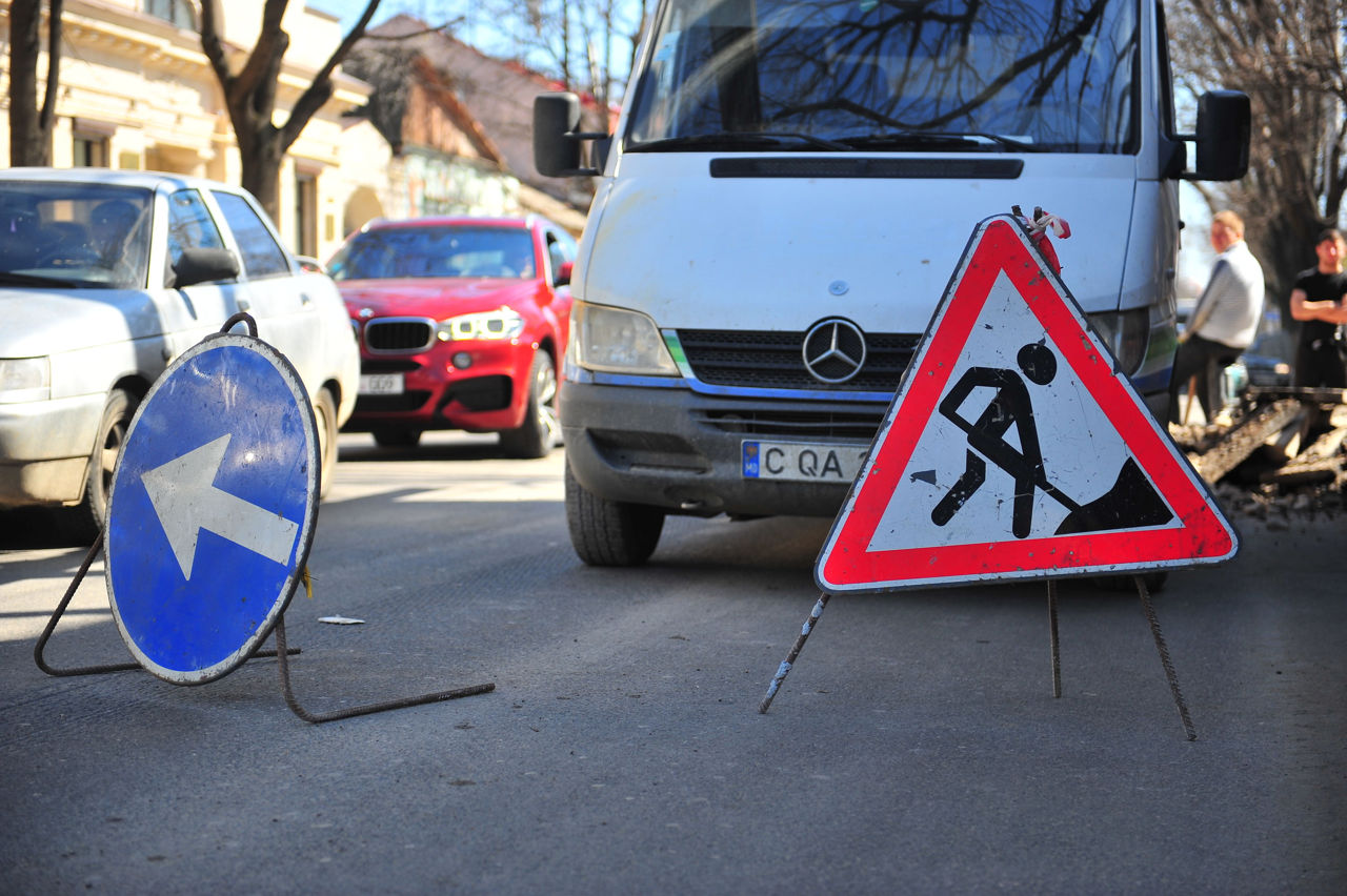 Traficul rutier pe strada Nicolae Costin din Capitală, suspendat timp de două zile.