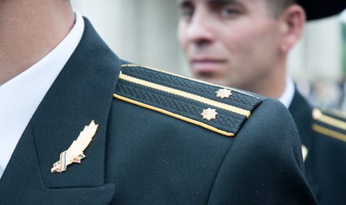 Noul concept prevede şi modificarea procedurii de acordare a gradelor militare.