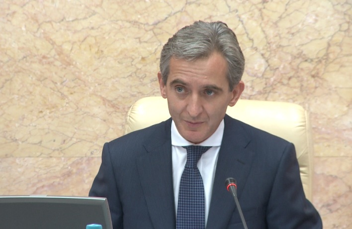 Reparația defectuoasă a unor porțiuni de drum din țară a stîrnt nemulțumirea premierului Iurie Leancă, care și-a mustrat subalternii la ședința de astăzi a executivului.