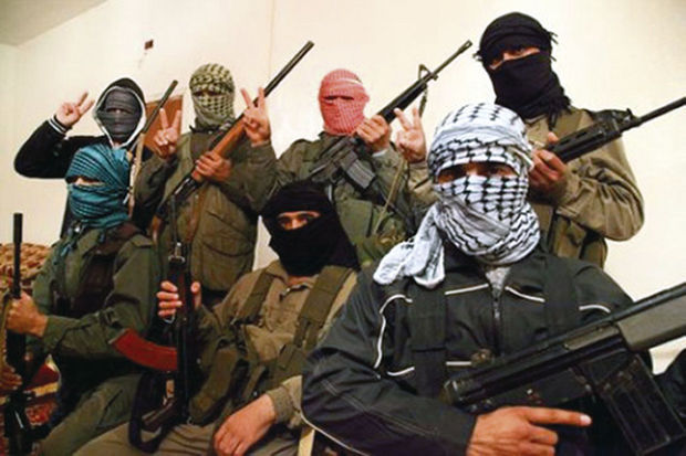 Agentiile de informatii americane sustin ca luptatorii Statului Islamic se dau drept refugiati sirieni pentru a intra in Europa.
