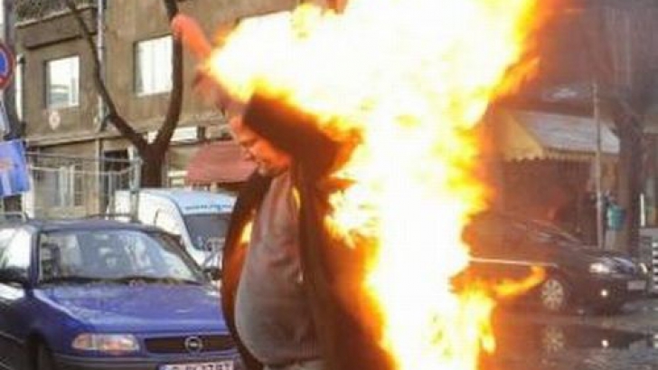 Un bărbat şi-a dat foc în oraşul bulgar Silistra,el a protestat în acest fel faţă de sărăcia şi corupţia care au dus la demisia guvernului.