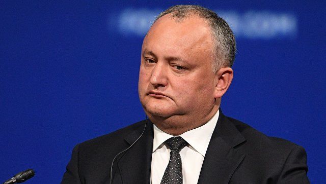 Политологи рассказали о плюсах и минусах президентства Додона.