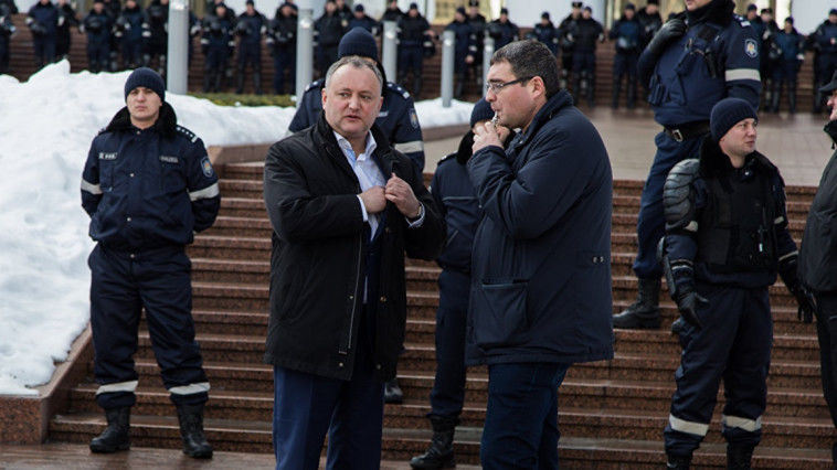 Usatîi anunță că, dacă nu ajunge Ciubașenco în turul II, Partidul Nostru îl va susține pe Dodon. Foto: sputnik.md