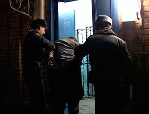 52-летняя жительница приднестровского города Рыбницы обнаружила в своей квартире вора, мирно спавшего на диване.