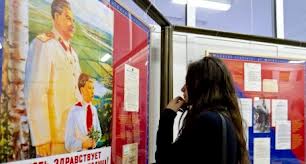 La vernisaj au fost prezenți istorici, parlamentari, reprezentanți ai culturii, dar în primul rând, veterani, supraviețuitori ai deportărilor.