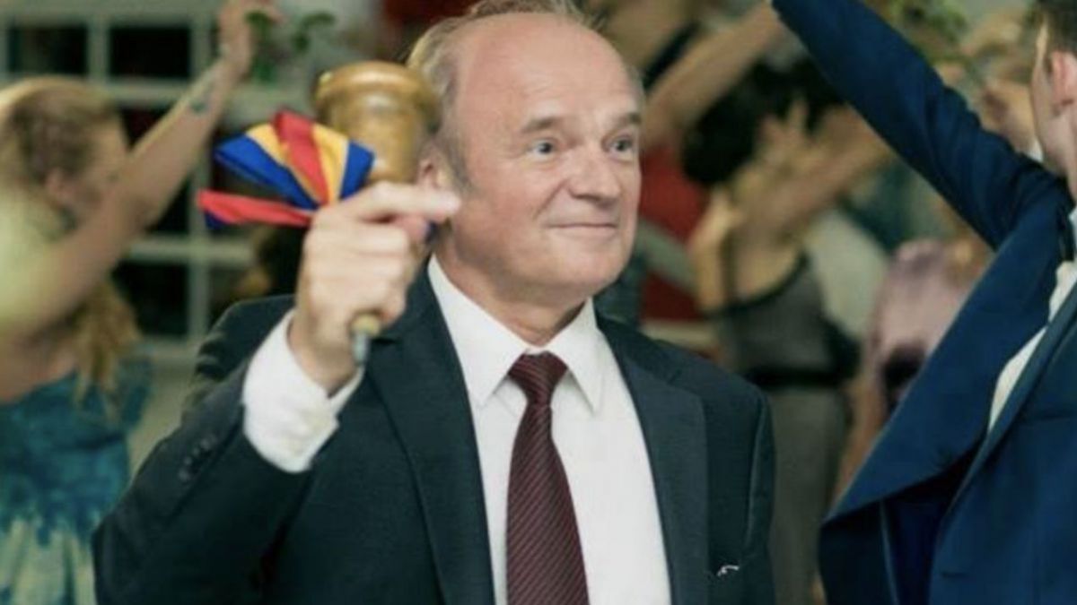 Директор лицея им. Георге Асаки стал депутатом парламента Румынии.