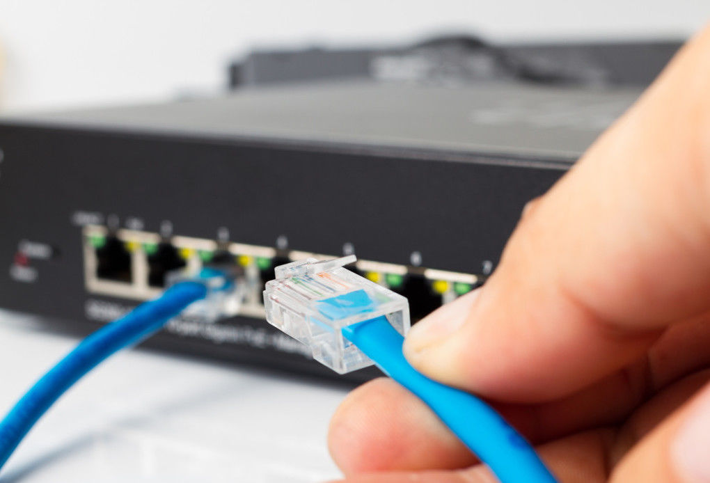 Numărul abonaților la serviciile de Internet fix a crescut