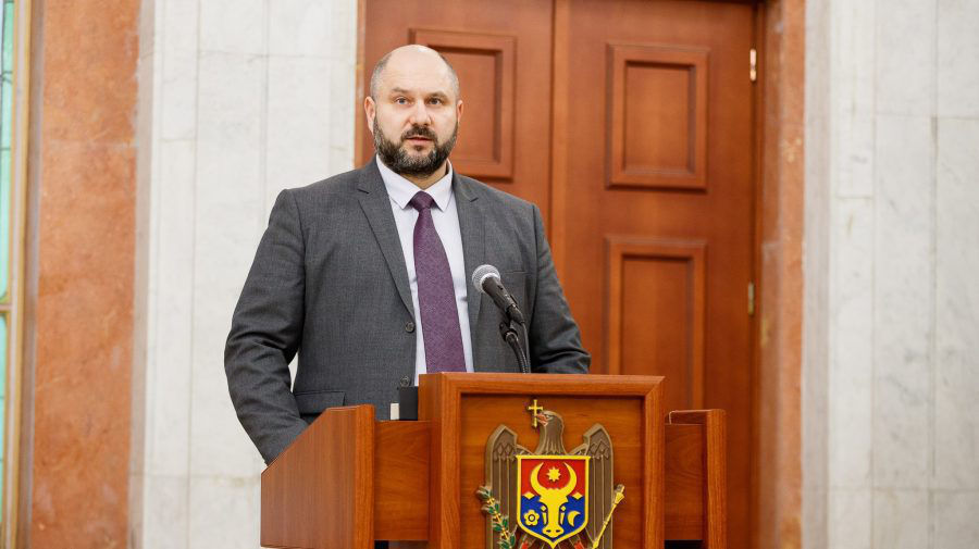Министр энергетики Виктор Парликов.