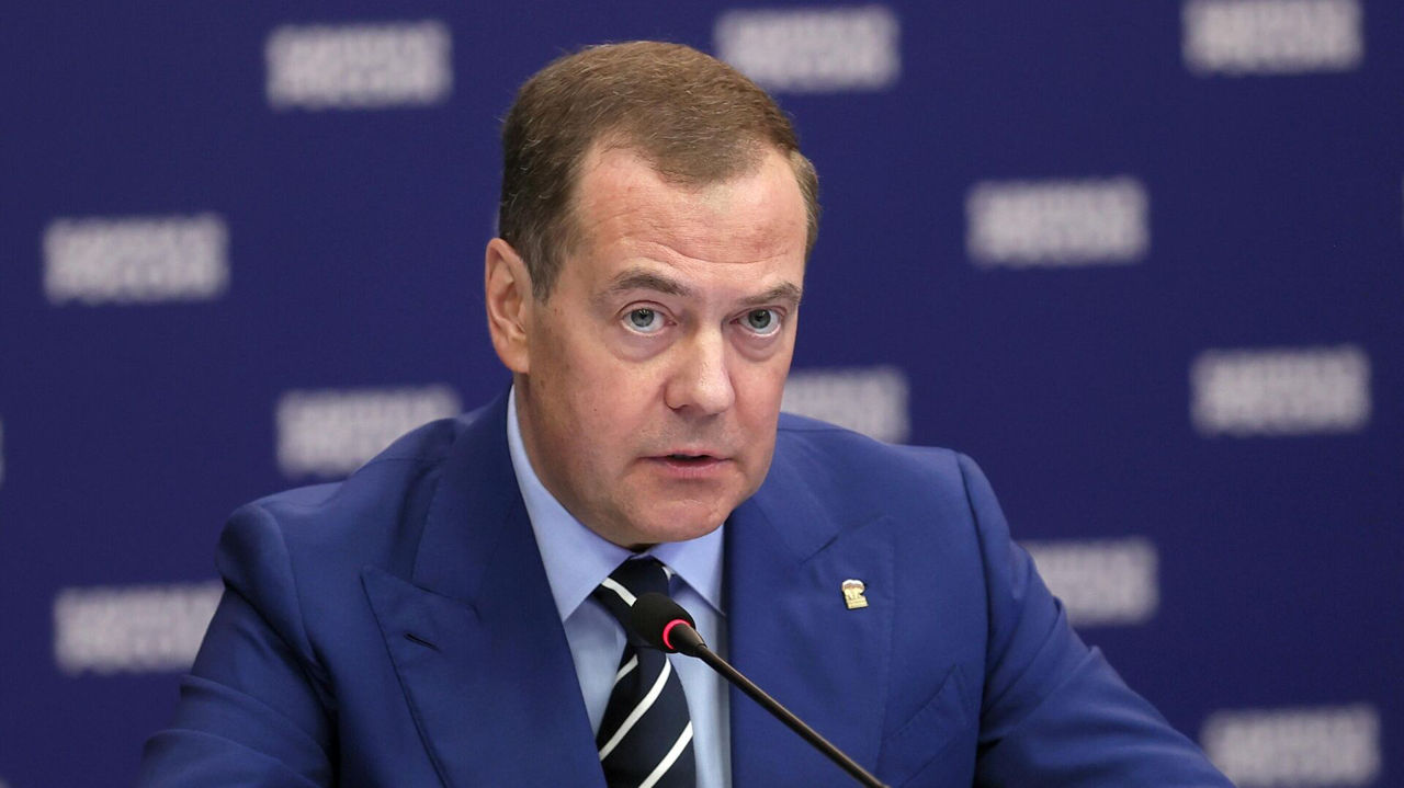 Медведев о падении дрона в Черном море: Американцы вконец оборзели.