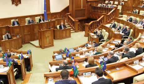 Moţiunea de cenzură împotriva Guvernului Streleţ a fost depusă joi în Parlament.