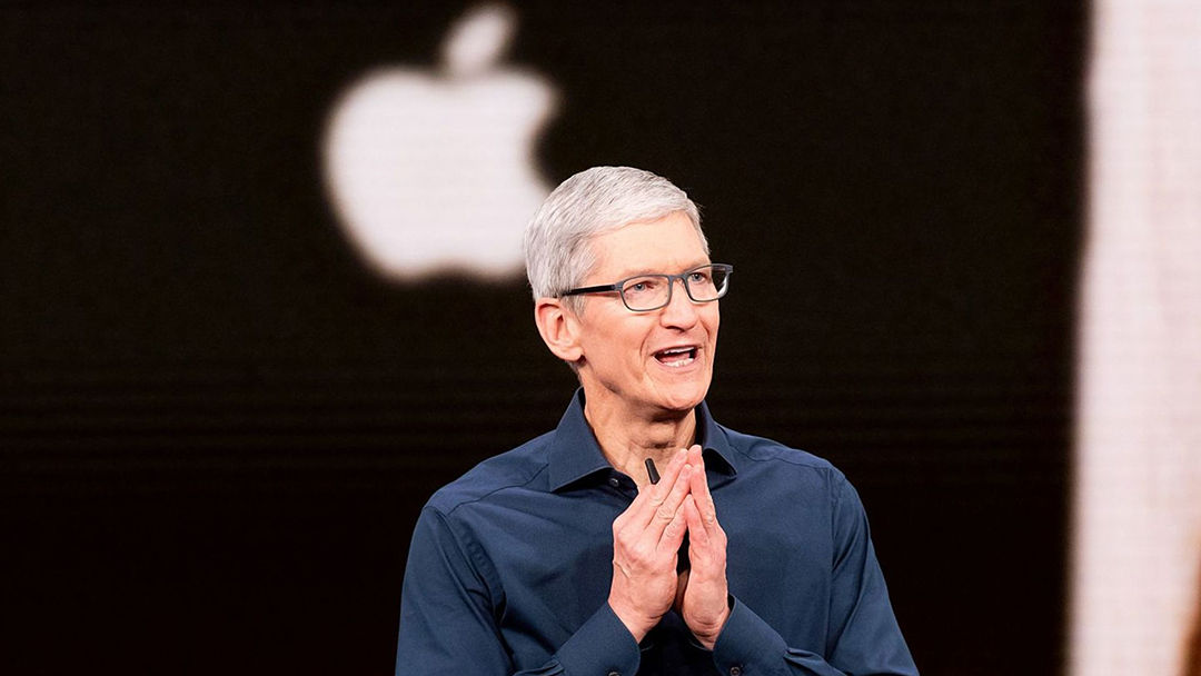 Apple заработала за квартал рекордные $102 млрд.