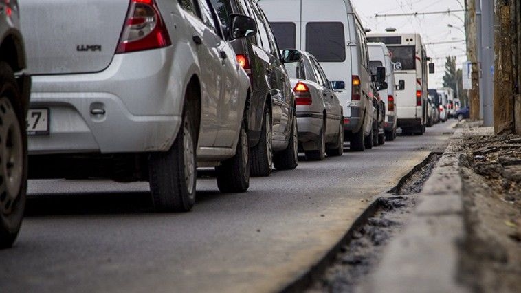 InfoTrafic: Accidente în Capitală. Unde se circulă bară la bară. Foto simbol: sputnik.md