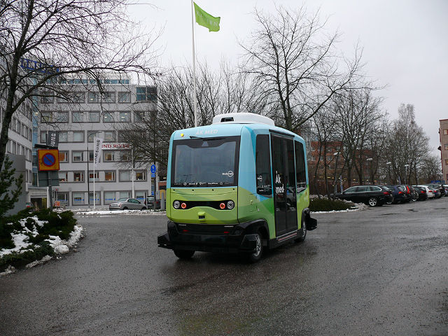 В Стокгольме запустили беспилотные пассажирские автобусы.