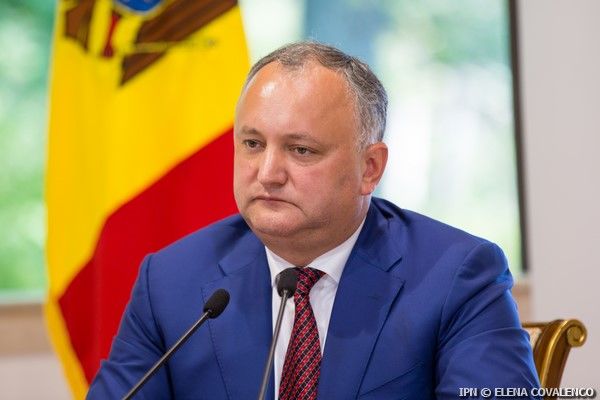 Додон направил приглашение президенту России Владимиру Путину обсудить молдо-российские отношения в Кишинёве.