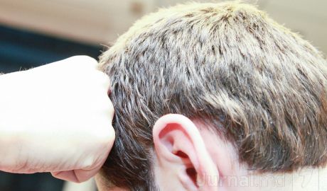 Primarul din Racovăţ, raionul Soroca, bătut de către doi indivizi mascaţi. Foto: jurnal.md