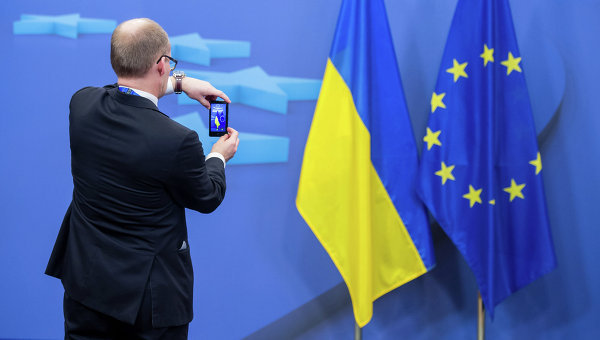 Ранее ЕС одобрил макрофинансовую помощь Украине в рамках двух программ на общую сумму 1,61 миллиарда евро.
