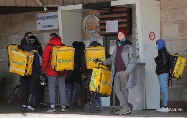 С начала карантина в Украине работу потеряли 500-700 тысяч человек.