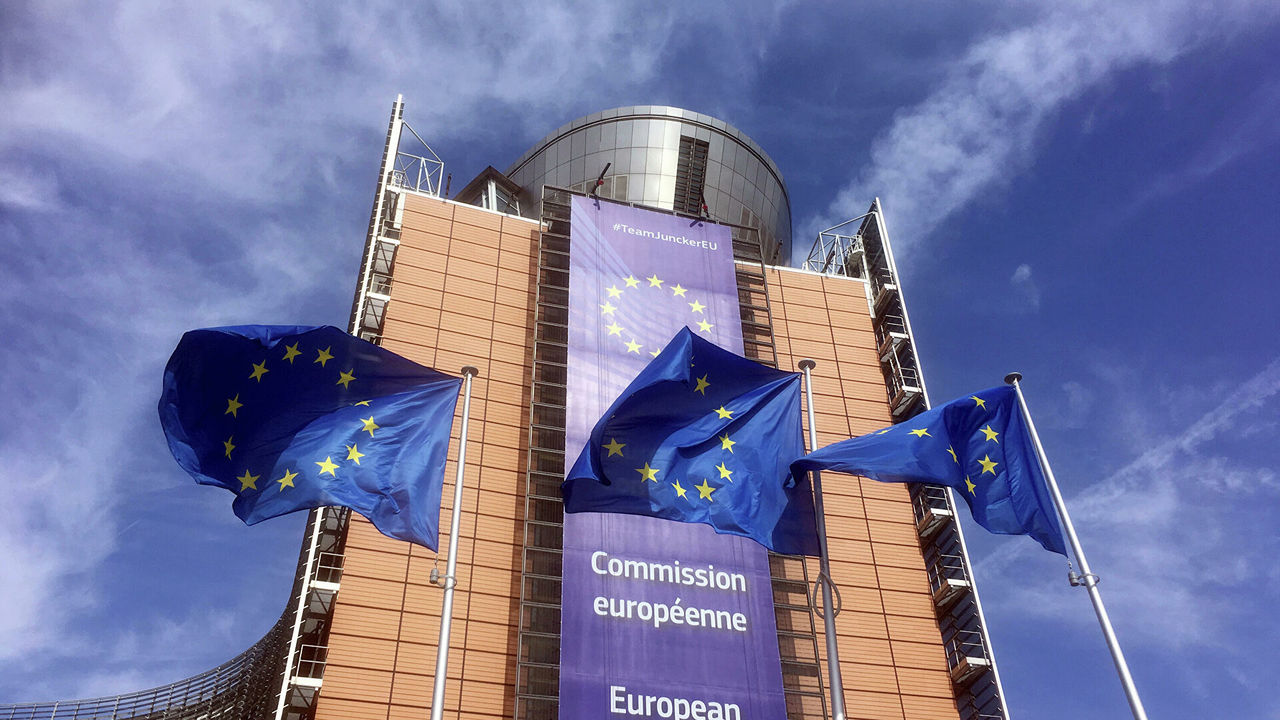 Европарламент представил проект доклада о "сдерживании России".