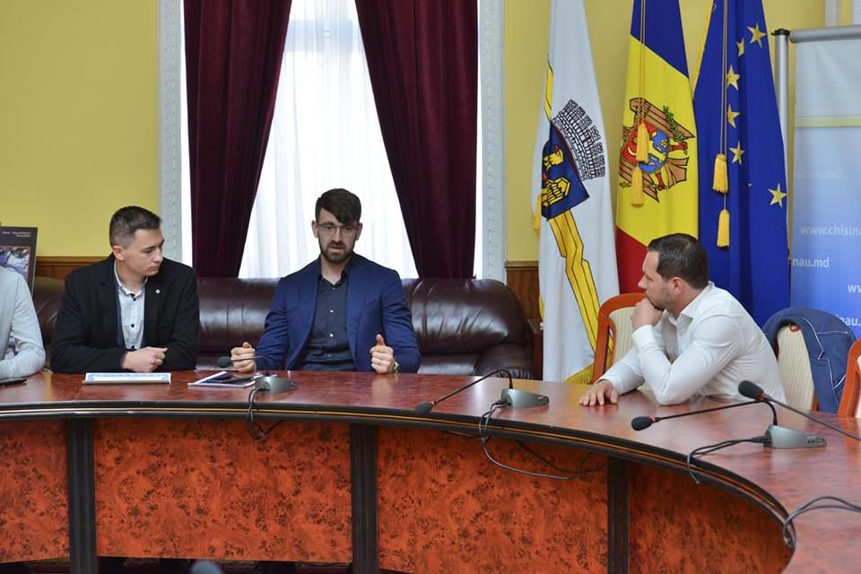 Кодряну провел встречу с молодыми архитекторами.