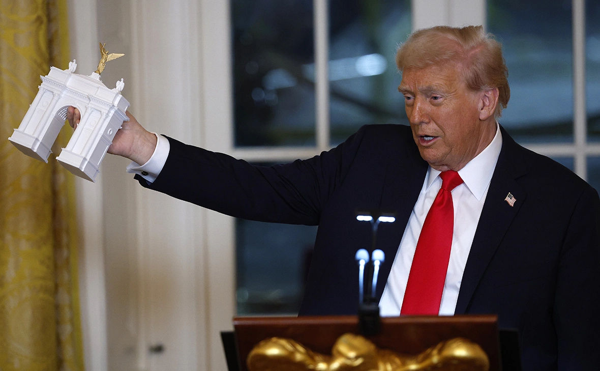 Трамп хочет превратить триумфальную арку в Вашингтоне в военный комплекс.