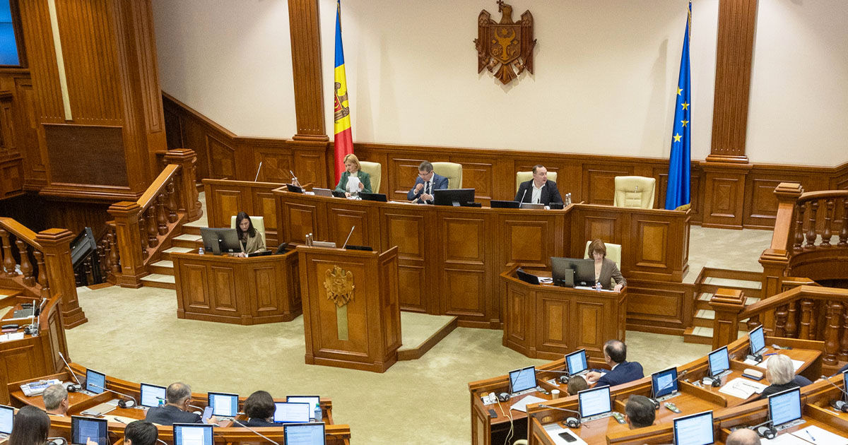 Parlamentul schimbă regulile dezbaterilor: Opoziția a numit acest lucru un instrument de control.