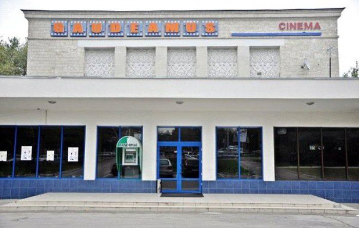 La parterul noului bloc vor fi păstrate sălile de cinematograf și spații publice pentru restaurante.