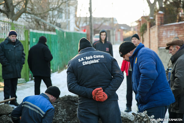 În decembrie au fost remediate peste 2 mii de avarii la rețelele de apă
