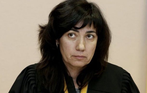 Суд отменил увольнение судьи, освободившей Саакашвили.