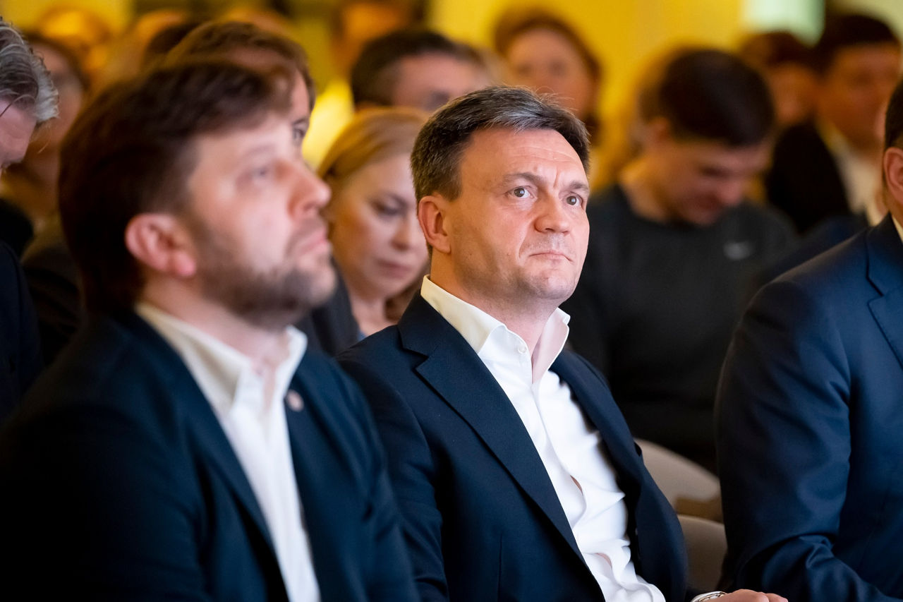 Премьер и представители правительства не посетят инаугурацию Гуцул.