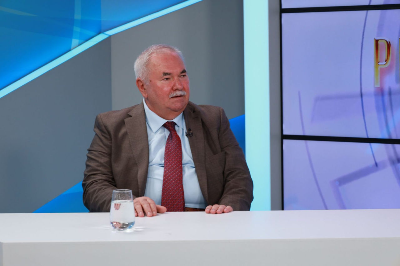 Глава миссии Республики Молдова при НАТО, посол в Королевстве Бельгия Виорел Чиботару.