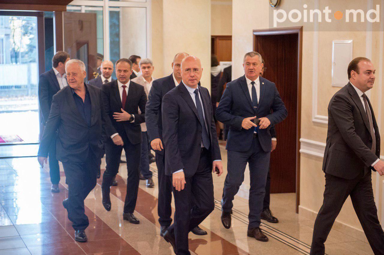 Фракция ДПМ пришла на встречу с Игорем Додоном в полном составе.