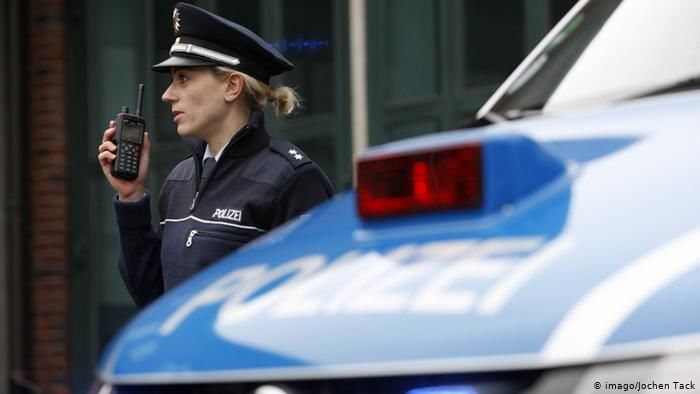 Более 11 тыс. человек эвакуированы в Дюссельдорфе из-за бомбы времен Второй мировой войны.
