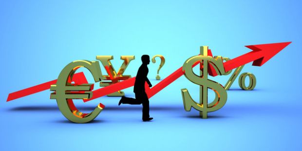 Deprecierea euro până la paritate cu dolarul este considerată de mulţi analişti doar o problemă de timp. Foto: zf.ro
