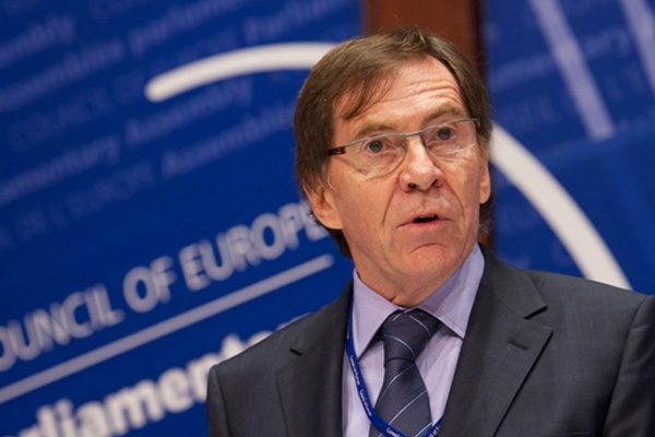  Preşedintele Adunării Parlamentare a Consiliului Europei (APCE), Jean-Claude Mignon, îndeamnă forţele politice din Republica Moldova să lase interesele de partid.