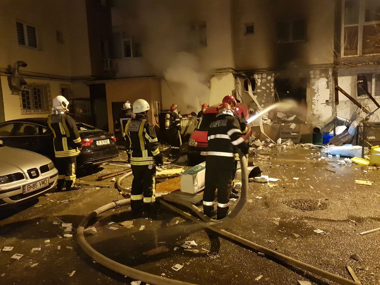Bucureşti: Explozie puternică urmată de incendiu. Foto: mediafax.ro
