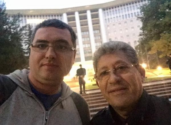 Mihai Ghimpu, s-a pozat alături de Renato Usatîi. Foto: protv.md