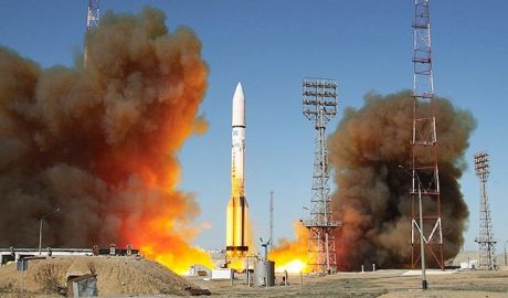 Rusia vrea să trimită oameni pe Lună şi a deschis deja preselecţia pentru cei care vor să zboare în Cosmos. 