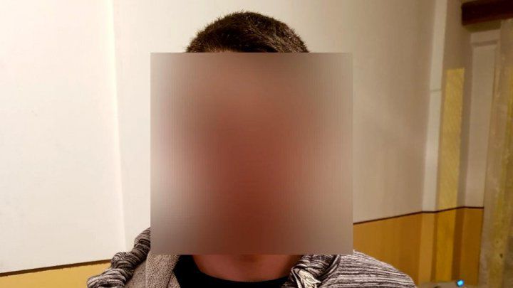 Un tânăr a distrus apartamentul bunicii sale pentru că nu-şi găsea etnobotanicele. 