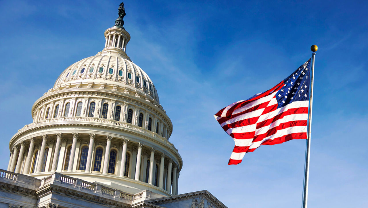 Число увольнений в США за октябрь достигло 20-летнего максимума.