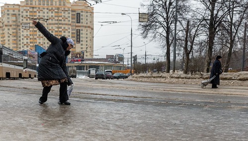 За последние трое суток в Кишиневе в больницу скорой помощи обратились за помощью 52  человека, пострадавших от гололедицы.