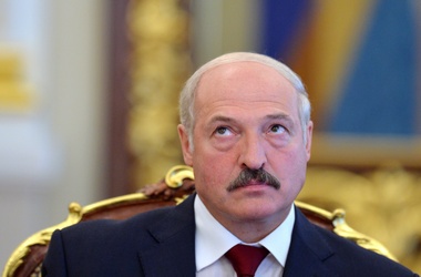 Лукашенко предложил ввести пошлину для выезжающих за рубеж. Фото AFP