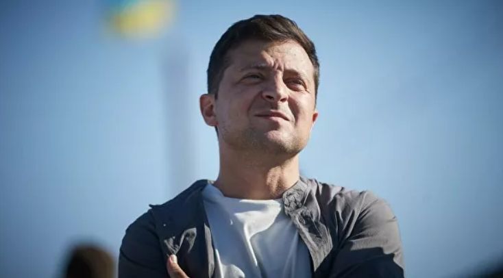 Зеленский заявил о стремлении к постоянному перемирию на Донбассе.