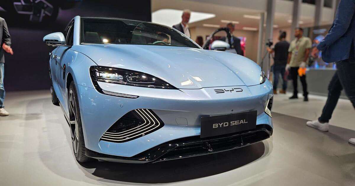 Vânzările globale de vehicule electrice și hibride au crescut cu 21%.