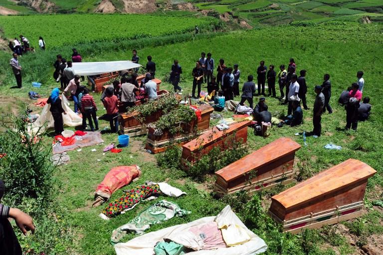 Шесть пожилых людей покончили с собой, чтобы получить возможность покоиться в гробах.  Фото: rt.com